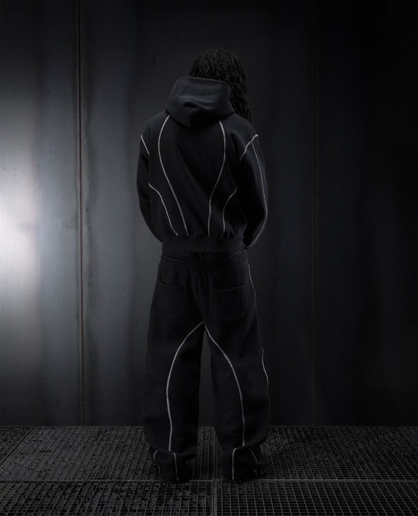 Black Line Zip