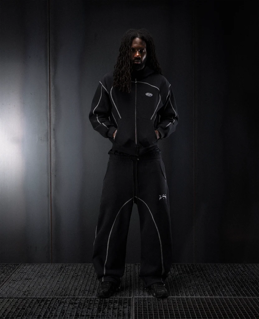 Black Line Zip