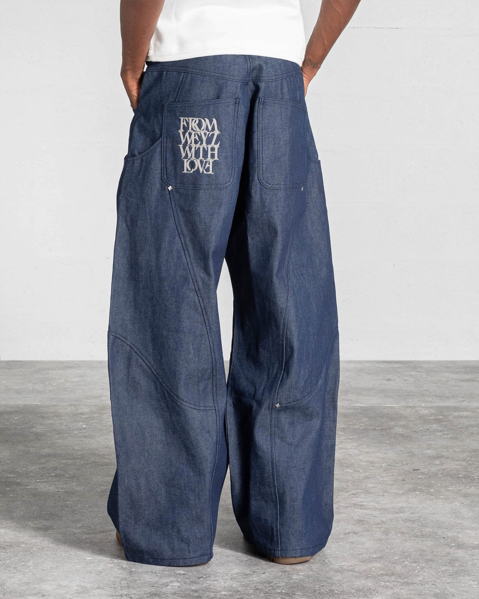 RIFT RAW DENIM JEANS