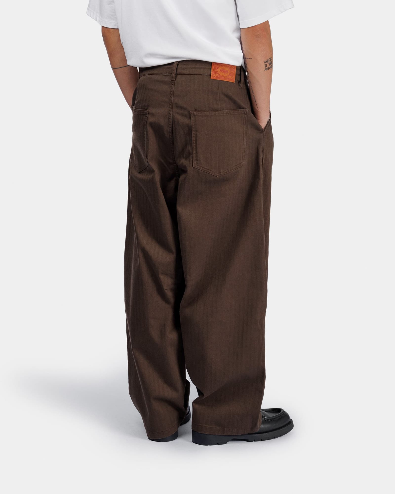 Pleated Onigiri Herringbone Pants