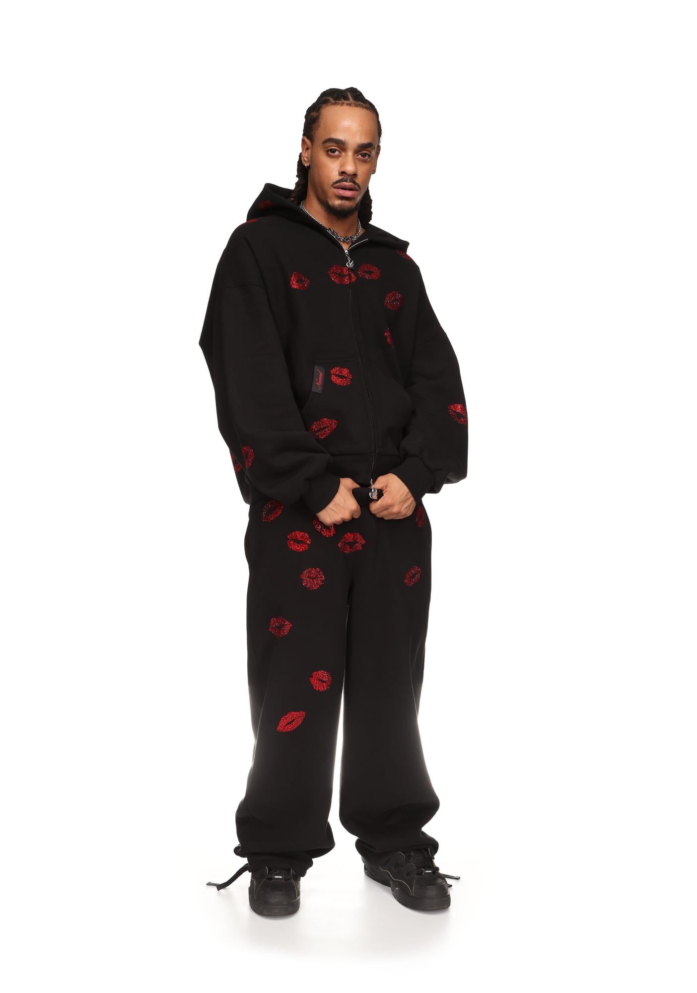 TEASE RHINESTONE KISS OVERSIZED SWEATPANTS