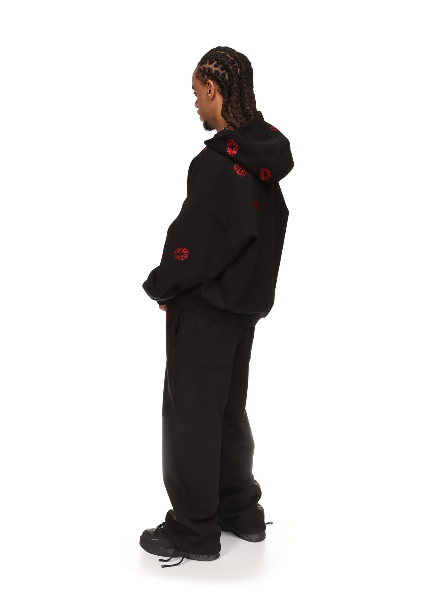 TEASE RHINESTONE KISS OVERSIZED SWEATPANTS
