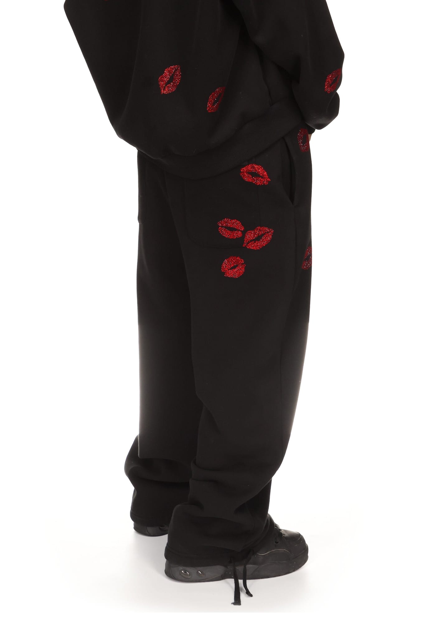 TEASE RHINESTONE KISS OVERSIZED SWEATPANTS