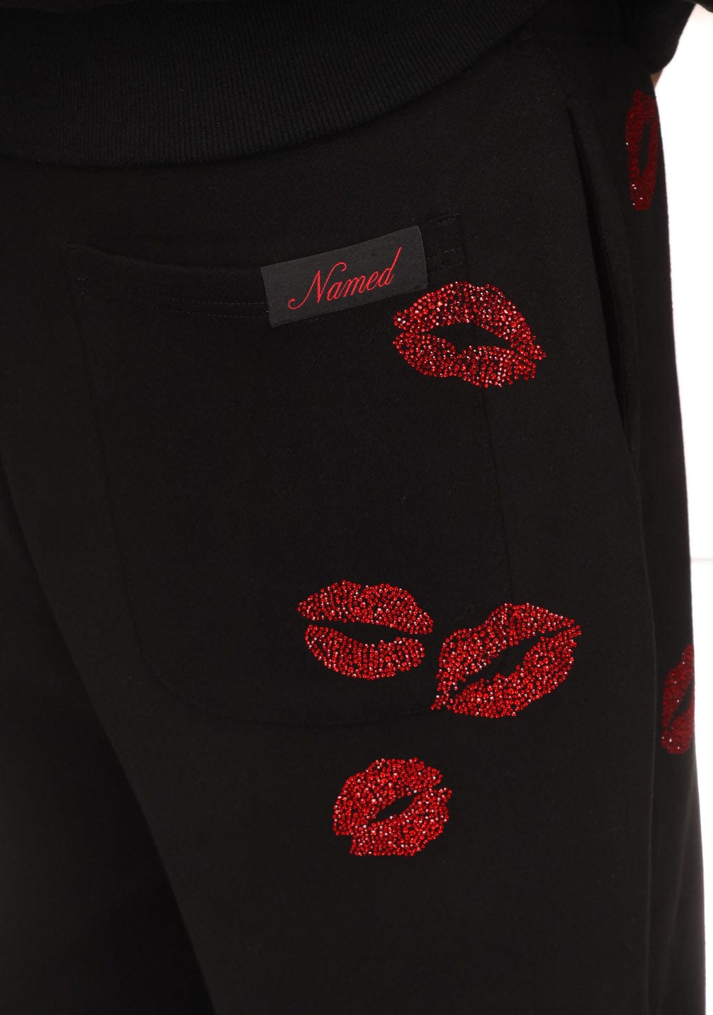 TEASE RHINESTONE KISS OVERSIZED SWEATPANTS