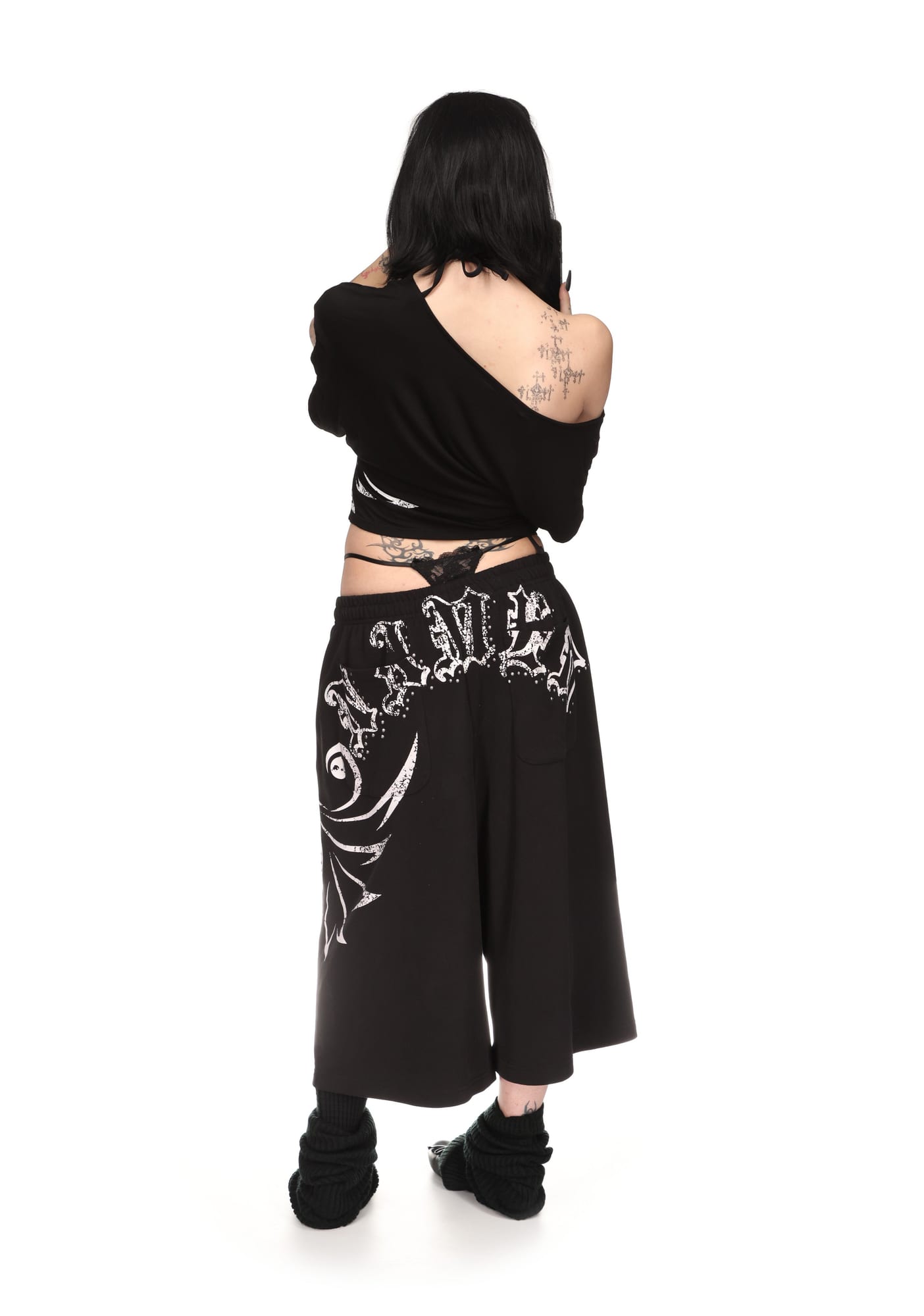 OUTLAW Off-the-Shoulder Top