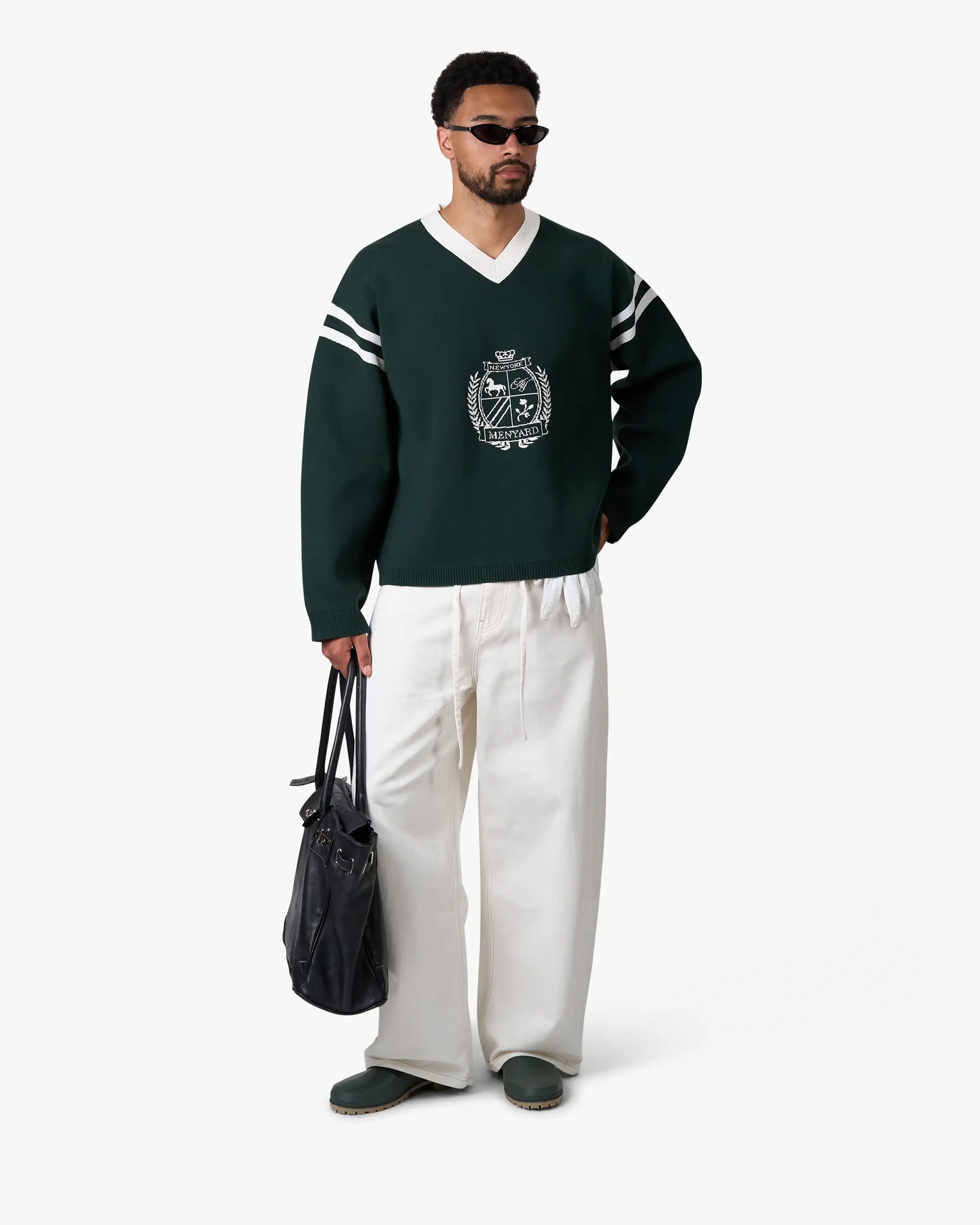 Badge V-Neck Knit